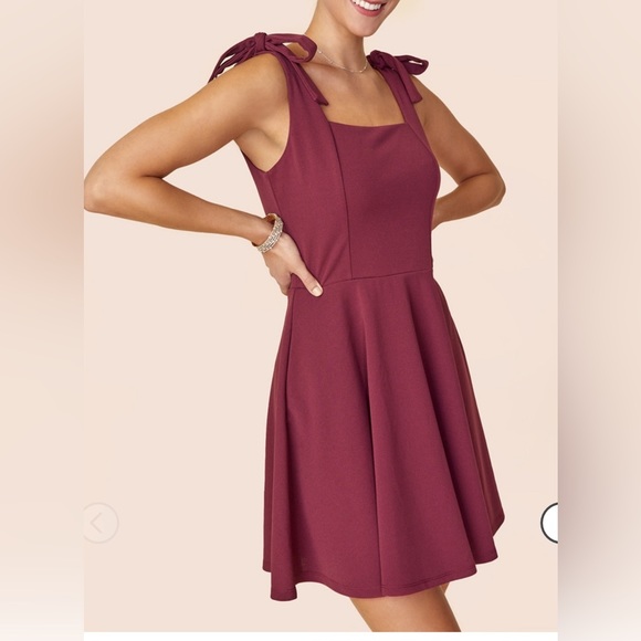 Dresses & Skirts - Francesca’s mini dress